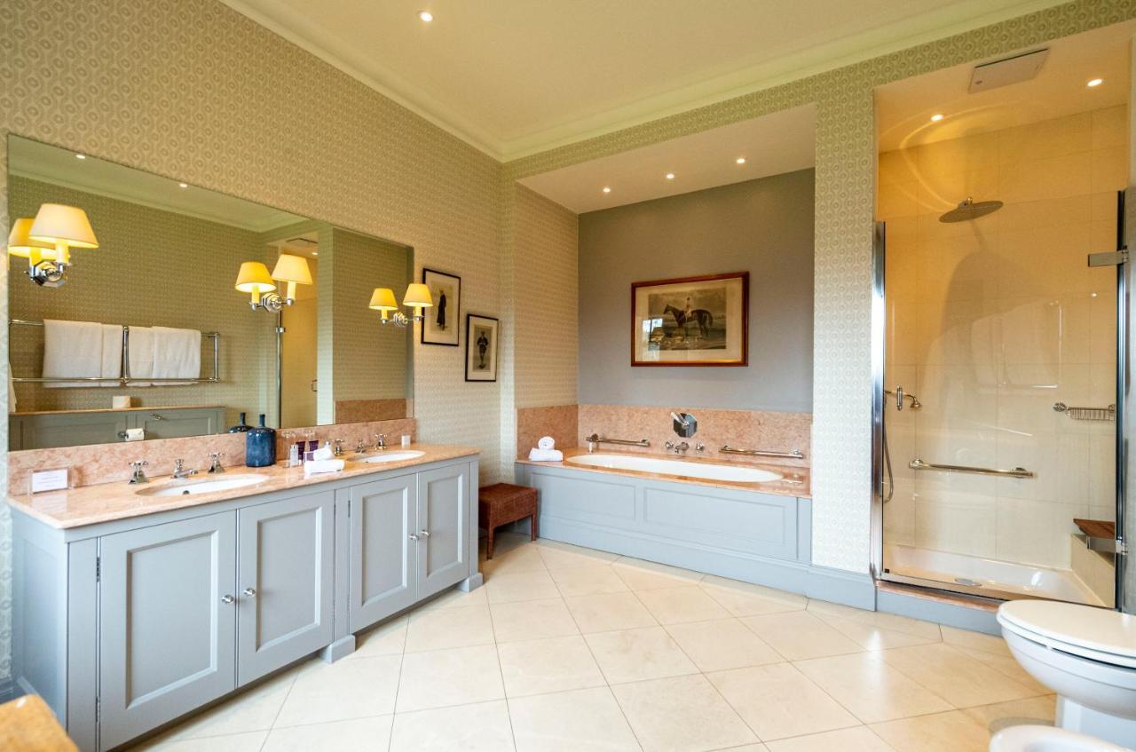 The Jockey Club Rooms نيوماركت المظهر الخارجي الصورة