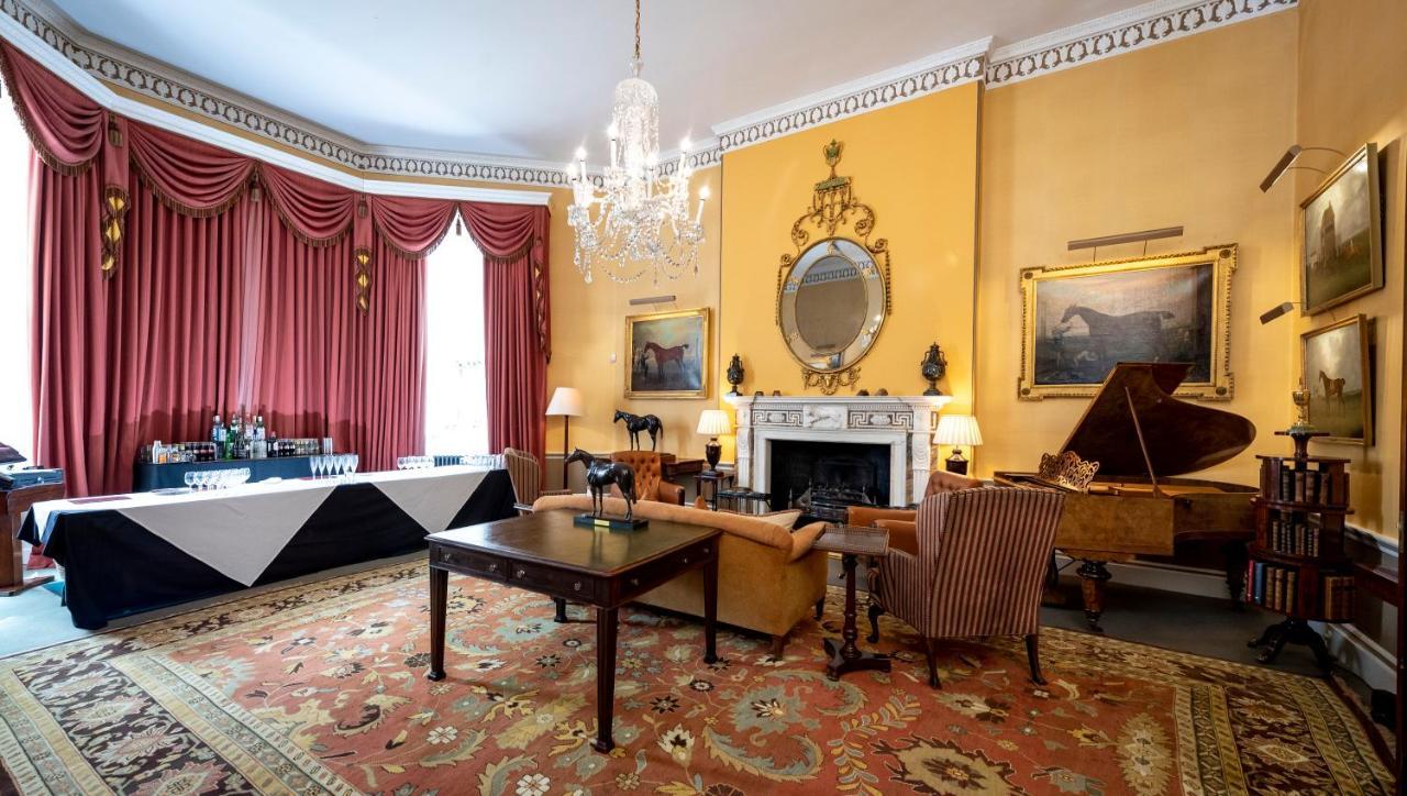 The Jockey Club Rooms نيوماركت المظهر الخارجي الصورة